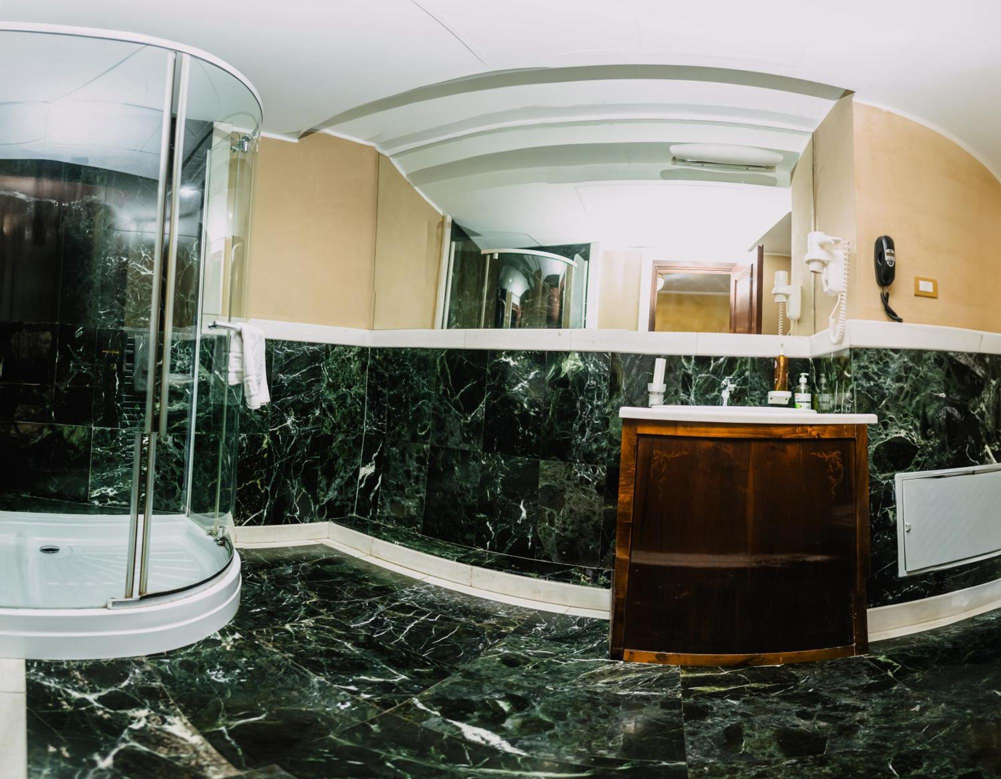Vigo Hotel